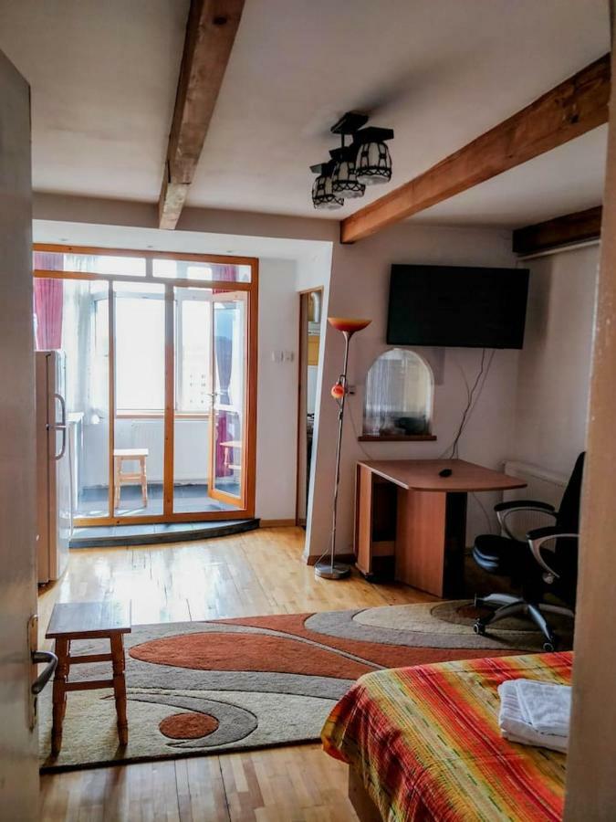 Studio Attic Apartment Brasov Luaran gambar